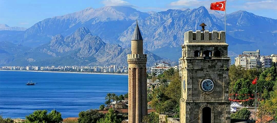برج ساعت آنتالیا