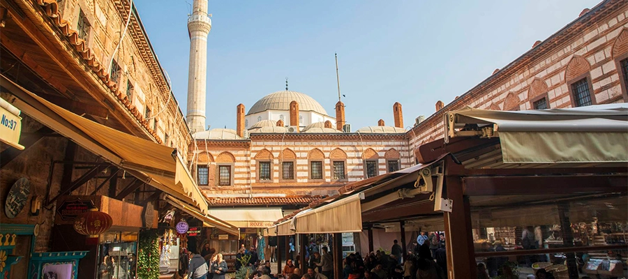بازار کمرالتی