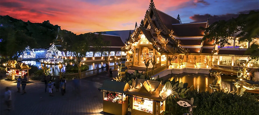 پارک فانتاسی پوکت (Phuket FantaSea)